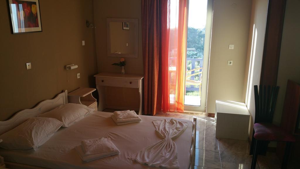 Politia Hotel Áyios Nikítas Szoba fotó