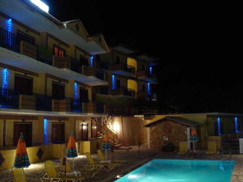 Politia Hotel Áyios Nikítas Kültér fotó